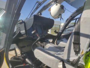Cockpit des Rettungshubschraubers